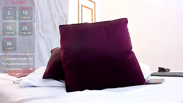 KylieGomeez online show from 21, 2, 2025