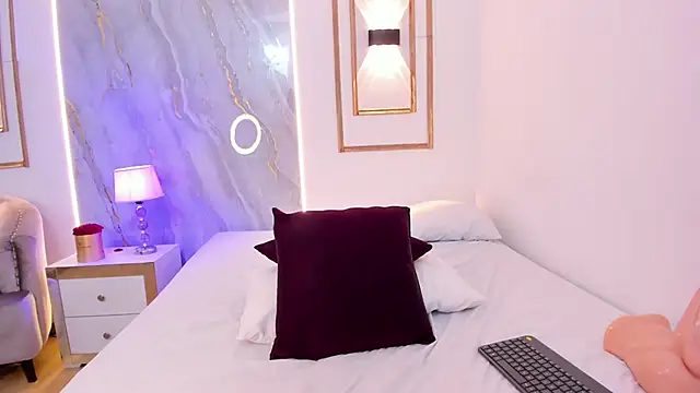 KylieGomeez online show from 22, 3, 2025