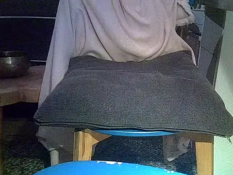 Snapshot of createur34 chatting on 10, 4, 2026 createur34 online show from 10, 4, 2026