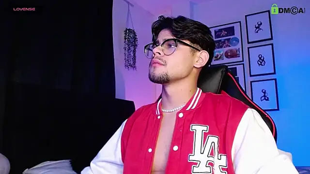 isaac-saenz online show from 13, 12, 2025