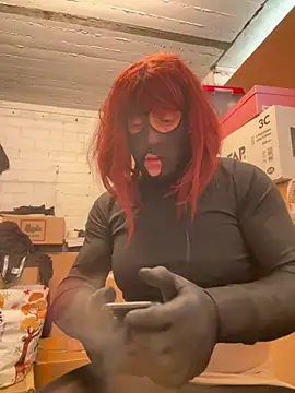 Snapshot of Bleueyez007 chatting on 5, 4, 2026 Bleueyez007 online show from 5, 4, 2026