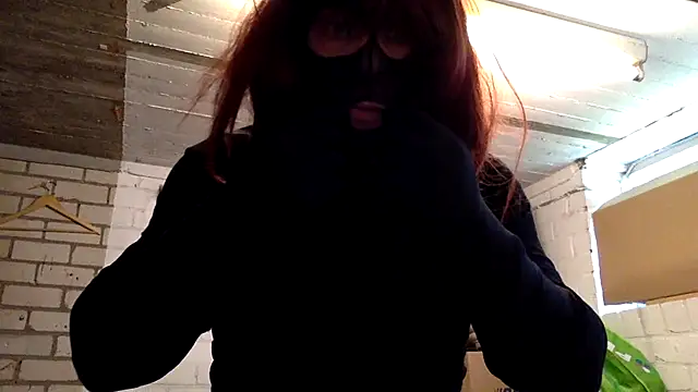 Snapshot of Bleueyez007 chatting on 22, 4, 2026 Bleueyez007 online show from 22, 4, 2026