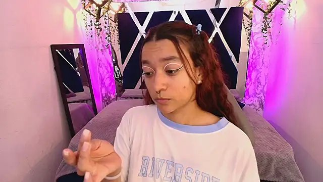 charlotte bluee online show from 8, 11, 2025