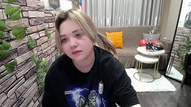 Snapshot of Finna_39 chatting on 14, 2, 2025 Finna 39 online show from 14, 2, 2025