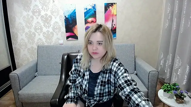 Snapshot of Finna_39 chatting on 8, 9, 2025 Finna 39 online show from 8, 9, 2025