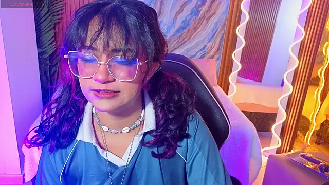 kristen tay online show from 6, 7, 2026
