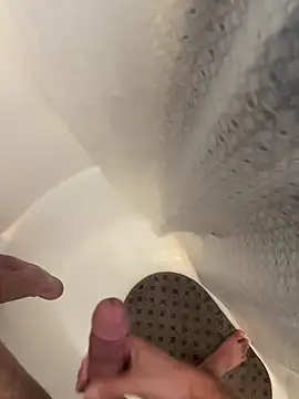 Snapshot of danyh2023 chatting on 19, 4, 2026 danyh2023 online show from 19, 4, 2026