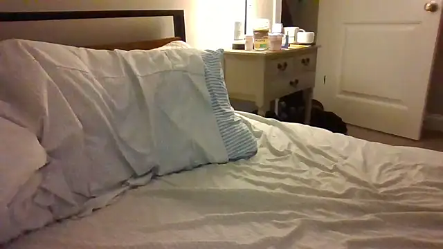 Snapshot of danyh2023 chatting on 22, 4, 2026 danyh2023 online show from 22, 4, 2026