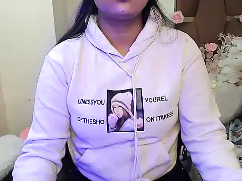 Snapshot of megancatluna chatting on 16, 11, 2025 megancatluna online show from 16, 11, 2025