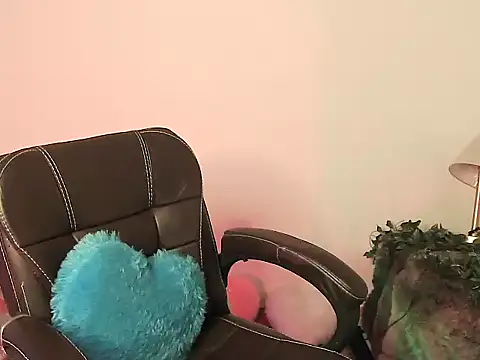 Snapshot of megancatluna chatting on 22, 11, 2025 megancatluna online show from 22, 11, 2025