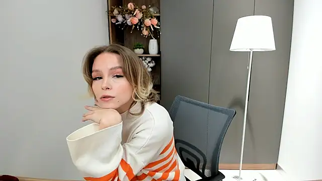 TaiteBayles online show from 13, 2, 2025