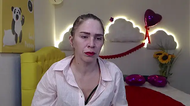 Snapshot of TessaDaybreak chatting on 15, 3, 2025 TessaDaybreak online show from 15, 3, 2025