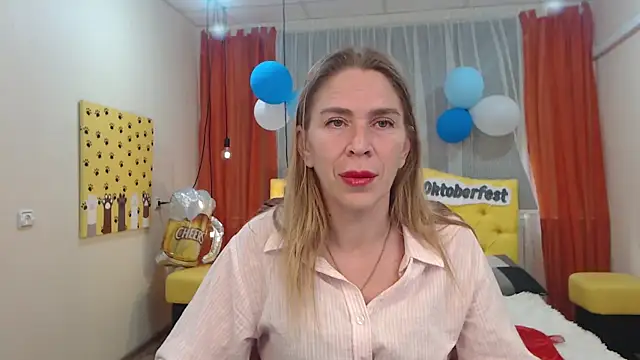 Snapshot of TessaDaybreak chatting on 26, 9, 2025 TessaDaybreak online show from 26, 9, 2025