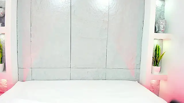 Snapshot of MiaMistrex chatting on 28, 10, 2025 MiaMistrex online show from 28, 10, 2025