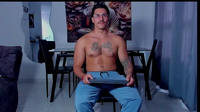 Valentino Dosantos  online show from 23, 2, 2026