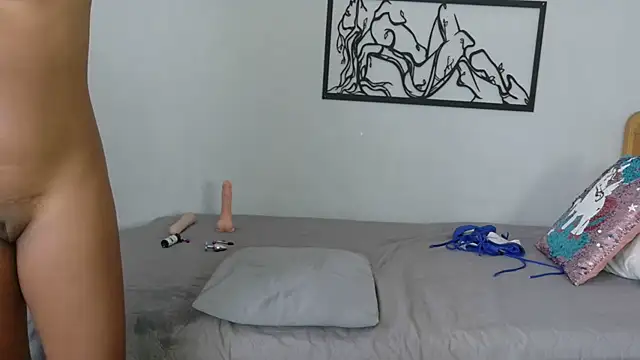 karina-lopez online show from 2, 12, 2025