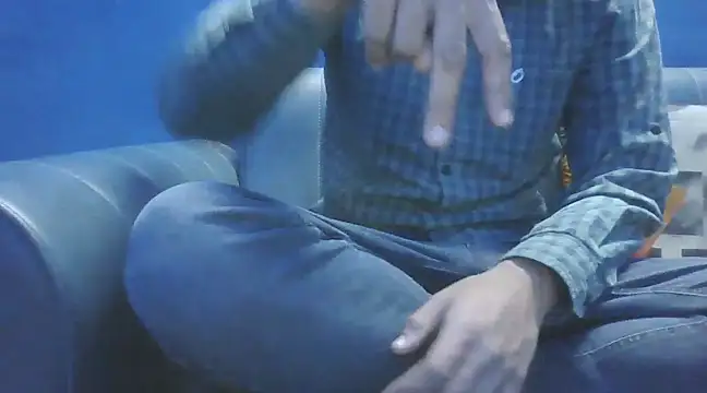 Snapshot of love_me_you chatting on 19, 2, 2025 love me you online show from 19, 2, 2025