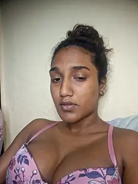 Snapshot of indianpink_lips chatting on 11, 11, 2025 indianpink lips online show from 11, 11, 2025