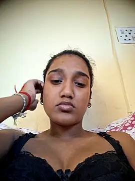 Snapshot of indianpink_lips chatting on 14, 11, 2025 indianpink lips online show from 14, 11, 2025