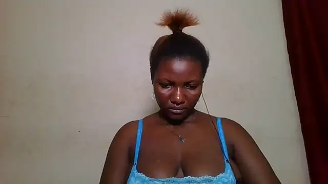 Snapshot of Ebony_dolcy chatting on 4, 11, 2025 Ebony dolcy online show from 4, 11, 2025