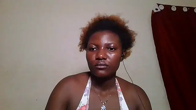 Snapshot of Ebony_dolcy chatting on 8, 11, 2025 Ebony dolcy online show from 8, 11, 2025
