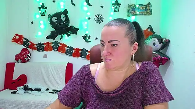 DianaMGG online show from 2, 11, 2025