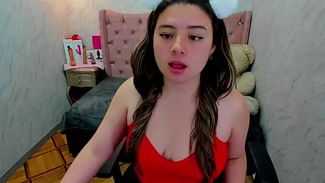 Lianngrace online show from 8, 11, 2025