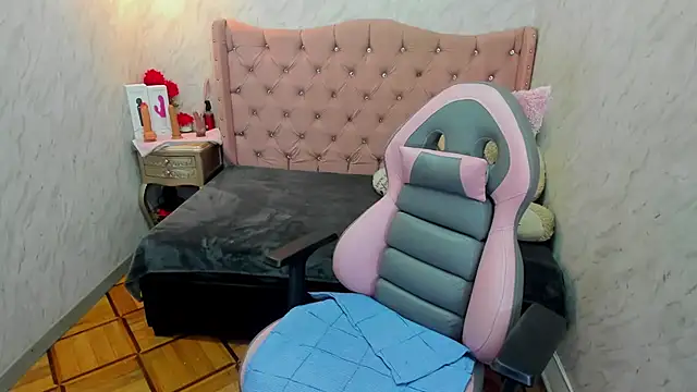 Lianngrace online show from 7, 3, 2026