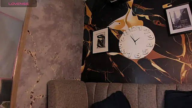 Natty roberts  online show from 22, 2, 2025