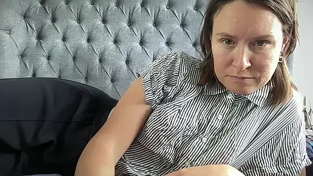 Snapshot of eatmypie69 chatting on 20, 10, 2025 eatmypie69 online show from 20, 10, 2025