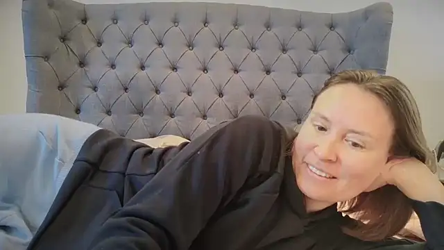 Snapshot of eatmypie69 chatting on 7, 4, 2026 eatmypie69 online show from 7, 4, 2026