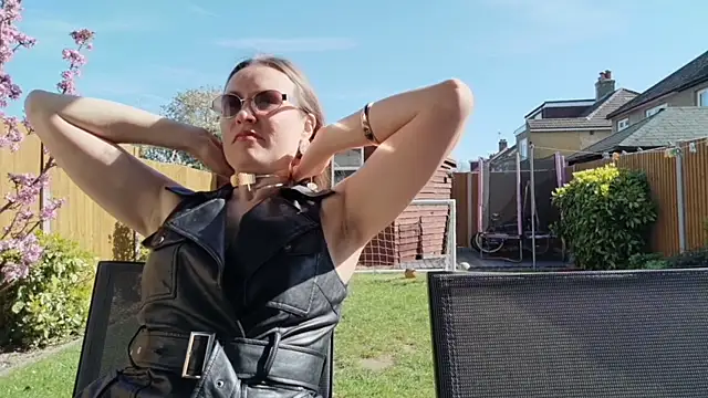 Snapshot of eatmypie69 chatting on 14, 4, 2026 eatmypie69 online show from 14, 4, 2026