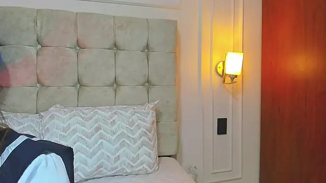 JasmineRoss 1 online show from 10, 9, 2025