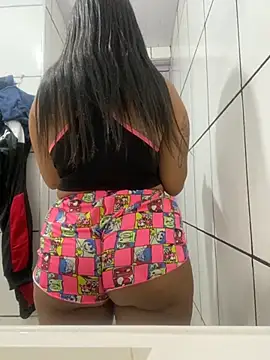 Snapshot of gatinha_18 chatting on 31, 10, 2025 gatinha 18 online show from 31, 10, 2025