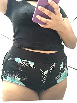 Snapshot of gatinha_18 chatting on 4, 11, 2025 gatinha 18 online show from 4, 11, 2025