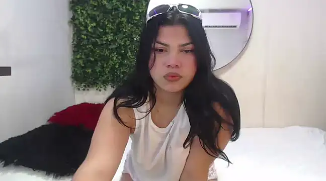 Snapshot of melany_rouse18 chatting on 27, 2, 2025 melany rouse18 online show from 27, 2, 2025