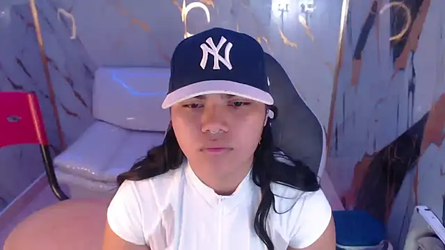 Snapshot of melany_rouse18 chatting on 8, 10, 2025 melany rouse18 online show from 8, 10, 2025