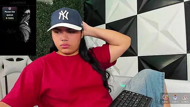 Snapshot of melany_rouse18 chatting on 23, 2, 2026 melany rouse18 online show from 23, 2, 2026