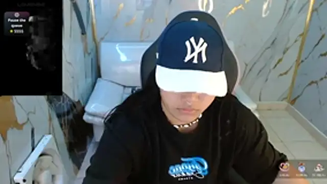 Snapshot of melany_rouse18 chatting on 25, 3, 2026 melany rouse18 online show from 25, 3, 2026