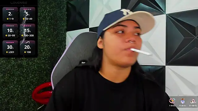 Snapshot of melany_rouse18 chatting on 2, 4, 2026 melany rouse18 online show from 2, 4, 2026