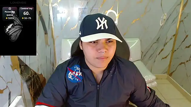 Snapshot of melany_rouse18 chatting on 6, 4, 2026 melany rouse18 online show from 6, 4, 2026