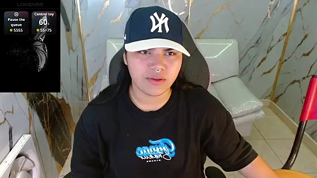 Snapshot of melany_rouse18 chatting on 7, 4, 2026 melany rouse18 online show from 7, 4, 2026