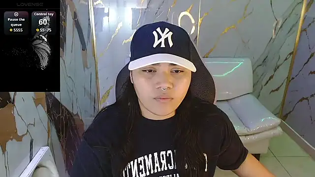 Snapshot of melany_rouse18 chatting on 11, 4, 2026 melany rouse18 online show from 11, 4, 2026