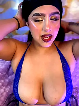 Snapshot of Bonbom_sr chatting on 22, 11, 2025 Bonbom sr online show from 22, 11, 2025