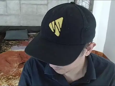 JhonTorres018 online show from 3, 3, 2026