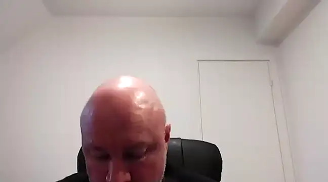 Snapshot of Lucifer29cm chatting on 4, 3, 2025 Lucifer29cm online show from 4, 3, 2025