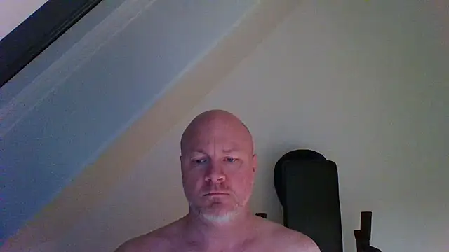 Snapshot of Lucifer29cm chatting on 5, 10, 2025 Lucifer29cm online show from 5, 10, 2025