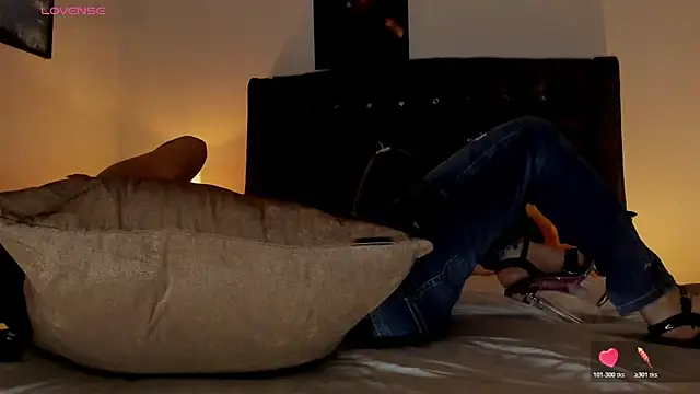 Skay Hot online show from 6, 11, 2025