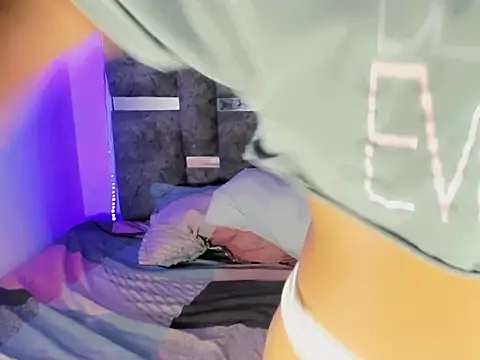 cherry crushx online show from 3, 3, 2026