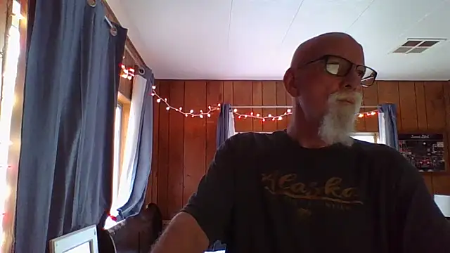 Snapshot of mayas_husband chatting on 15, 2, 2025 mayas husband online show from 15, 2, 2025